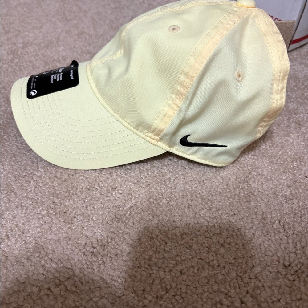 Nike Light Yellow Heritage Cap
